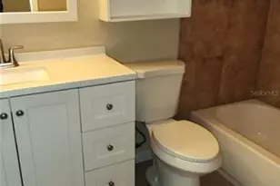 9525 Lake Park Dr, Thonotosassa, FL 33592 - Photo 5