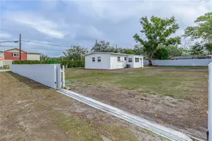 831 Woodlawn St, Clearwater, FL 33756 - Photo 13