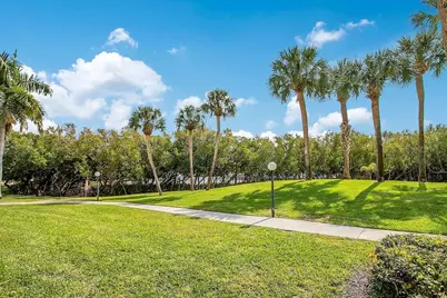 1328 Pasadena Avenue S #104, South Pasadena, FL 33707 - Photo 9