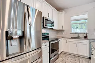 769 Parsons Mooring Ct, Seffner, FL 33584 - Photo 13