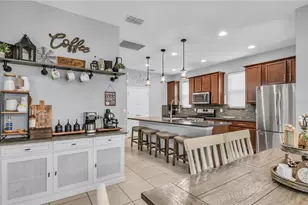 7238 Milestone Dr, Apollo Beach, FL 33572 - Photo 9