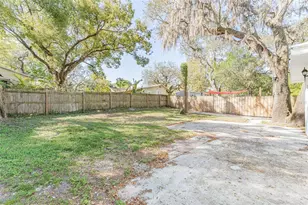 1305 E Osborne Ave, Tampa, FL 33603 - Photo 31