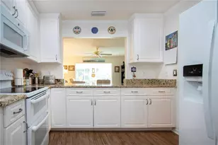 203 Austin Hill Ct, Sun City Center, FL 33573 - Photo 27