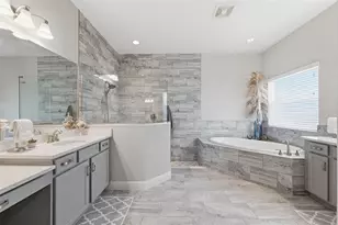 8130 Water Color Dr, Land O Lakes, FL 34638 - Photo 21