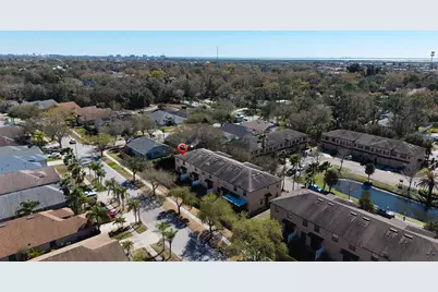 10235 Villa Palazzo Court, Tampa, FL 33615 - Photo 7