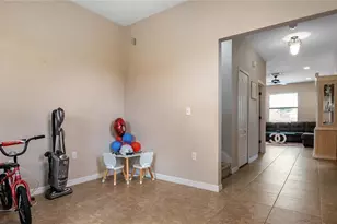 10235 Villa Palazzo Ct, Tampa, FL 33615 - Photo 13