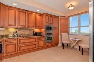 5823 Bowen Daniel Dr, Tampa, FL 33616 - Photo 9