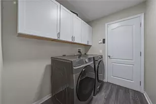 7845 Merchantville Cir, Zephyrhills, FL 33540 - Photo 19