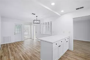 1978 Radcliffe Dr N, Clearwater, FL 33763 - Photo 9