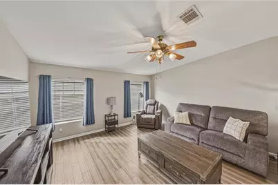 37410 Neukom Avenue, Zephyrhills, FL 33541 - Photo 11