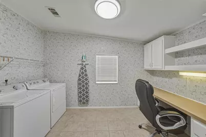 37410 Neukom Avenue, Zephyrhills, FL 33541 - Photo 23