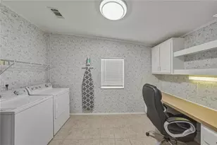 37410 Neukom Ave, Zephyrhills, FL 33541 - Photo 23