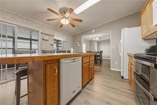 37410 Neukom Ave, Zephyrhills, FL 33541 - Photo 19