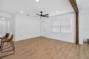 3223 73rd St N, Saint Petersburg, FL 33710 - Photo 7