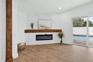 3223 73rd St N, Saint Petersburg, FL 33710 - Photo 9
