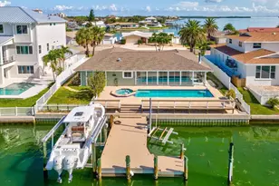 441 Palm Island NE, Clearwater, FL 33767 - Photo 3