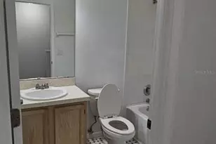 641 Kensington Lake Cir, Brandon, FL 33511 - Photo 21