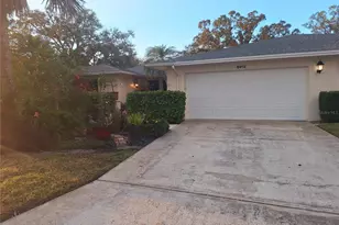 6912 W Country Club Dr N, Sarasota, FL 34243 - Photo 1