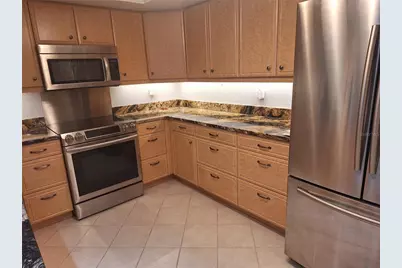 6912 W Country Club Drive N, Sarasota, FL 34243 - Photo 11