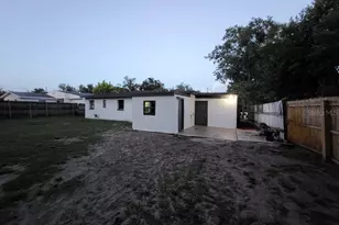 995 Emerald Dr, Mount Dora, FL 32757 - Photo 7