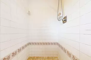 7113 Lauder Pl, Tampa, FL 33617 - Photo 15