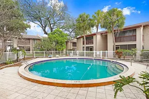 8605 Huron Ct, Tampa, FL 33614 - Photo 11