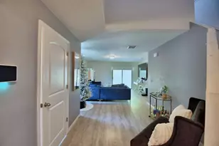 6286 Manitoba Dr, Lakeland, FL 33805 - Photo 3