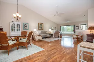 702 Staffordshire Ln, Sun City Center, FL 33573 - Photo 11