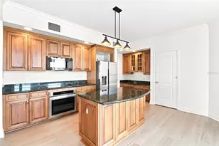 100 Beach Dr NE, Saint Petersburg, FL 33701 - Photo 15