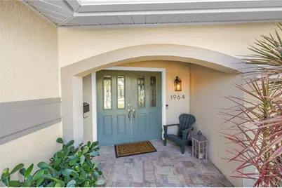 1964 Massachusetts Avenue NE, Saint Petersburg, FL 33703 - Photo 5