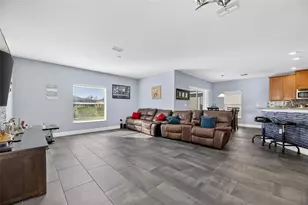 1504 Trailwater St, Ruskin, FL 33570 - Photo 9