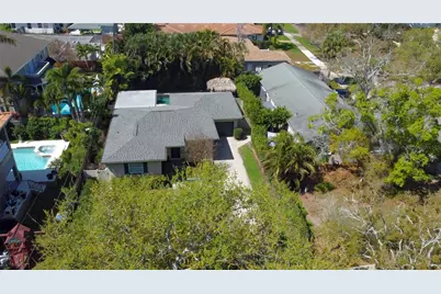 218 Appian Way NE, Saint Petersburg, FL 33704 - Photo 9