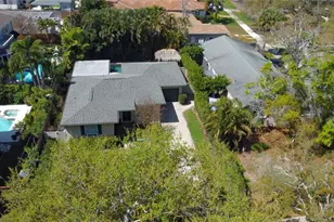 218 Appian Way NE, Saint Petersburg, FL 33704 - Photo 9