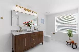 2116 W Sewaha St, Tampa, FL 33612 - Photo 15