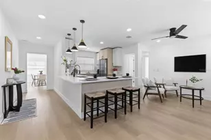 2116 W Sewaha St, Tampa, FL 33612 - Photo 3