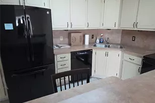 115 Aspen Cir, Seminole, FL 33777 - Photo 11