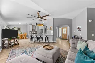 4115 Ryals Rd, Zephyrhills, FL 33541 - Photo 9