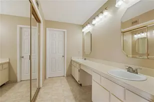 15202 W Pond Woods Dr, Tampa, FL 33618 - Photo 19