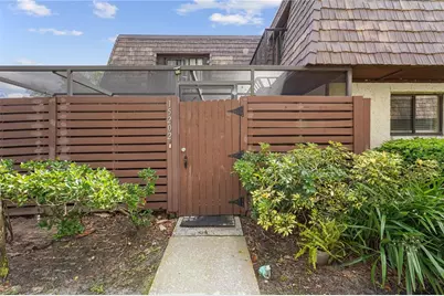 15202 W Pond Woods Drive, Tampa, FL 33618 - Photo 21