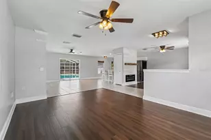 4009 Orangefield Pl, Valrico, FL 33596 - Photo 11