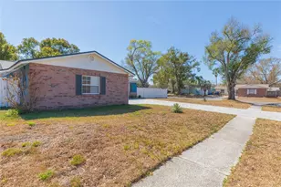 2307 Lincoln Ct, Brandon, FL 33510 - Photo 3