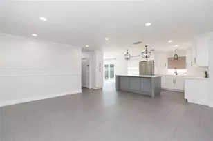 2307 Lincoln Ct, Brandon, FL 33510 - Photo 7