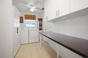 2353 Demaret Dr, Dunedin, FL 34698 - Photo 51