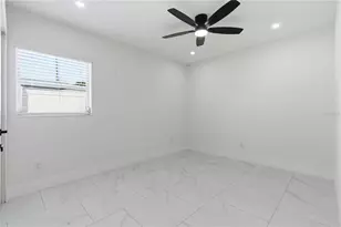 8205 Tanglewood Ln, Tampa, FL 33615 - Photo 21