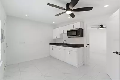 8205 Tanglewood Lane, Tampa, FL 33615 - Photo 27