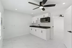 8205 Tanglewood Ln, Tampa, FL 33615 - Photo 27