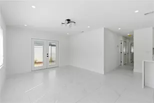 8205 Tanglewood Ln, Tampa, FL 33615 - Photo 5