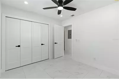 8205 Tanglewood Lane, Tampa, FL 33615 - Photo 19