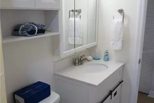 9715 Harrell Ave, Treasure Island, FL 33706 - Photo 15