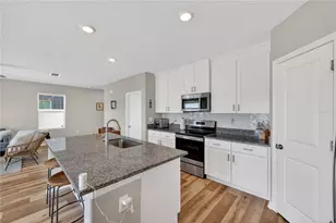 416 Royal Empress Dr, Ruskin, FL 33570 - Photo 11